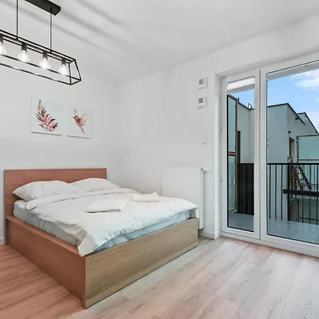 Stylish Studio. Free Parking.