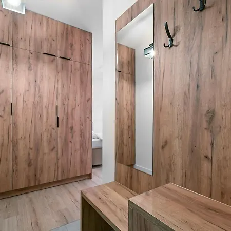 Stylish Studio. Free Parking.