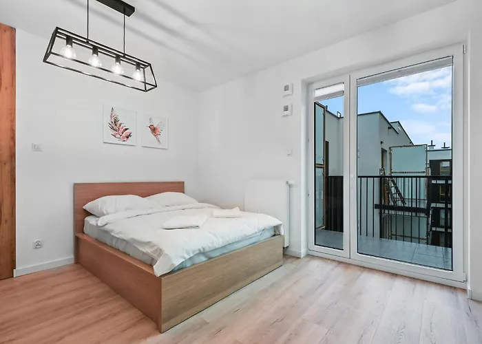 Stylish Studio. Free Parking.